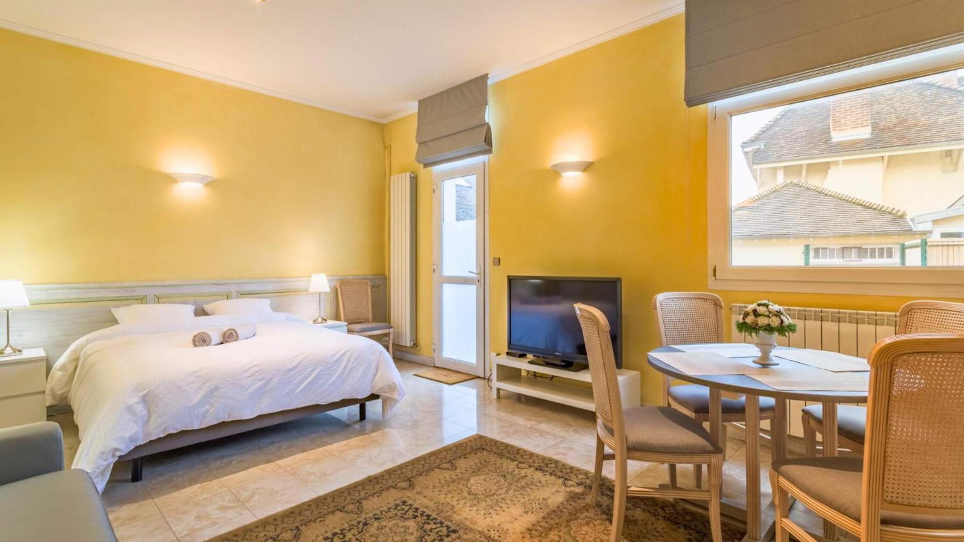 Le Saphir - Confort - Proche Mag Outlet Troyes - Parking Gratuit Пон-Сент-Марі Екстер'єр фото